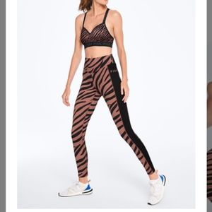 VS PINK ULTIMATE SET